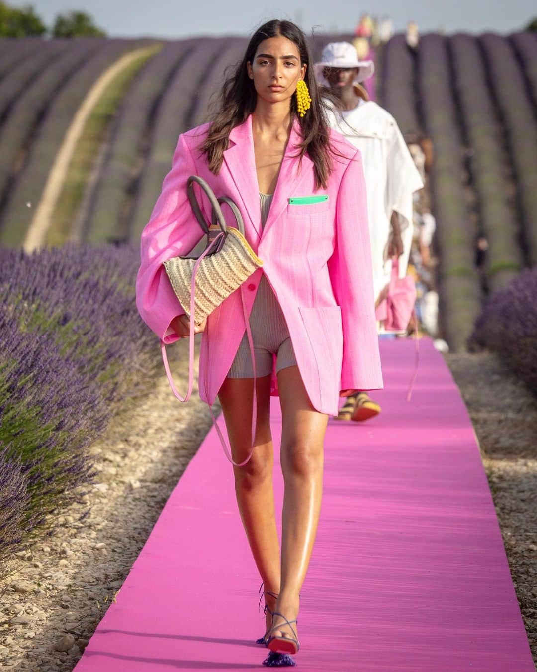 British Vogueさんのインスタグラム写真 - (British VogueInstagram)「Jacquemus's 10th anniversary show was what Instagram was made for. Vogue met fashion's most Instagram-savvy designer ahead of his SS20 runway show, staged in a dreamlike field of lavender in Provence. Click the link in bio to read more on the 29-year-old designer who counts #Rihanna, #Beyonce and #BellaHadid as fans.」6月25日 18時57分 - britishvogue