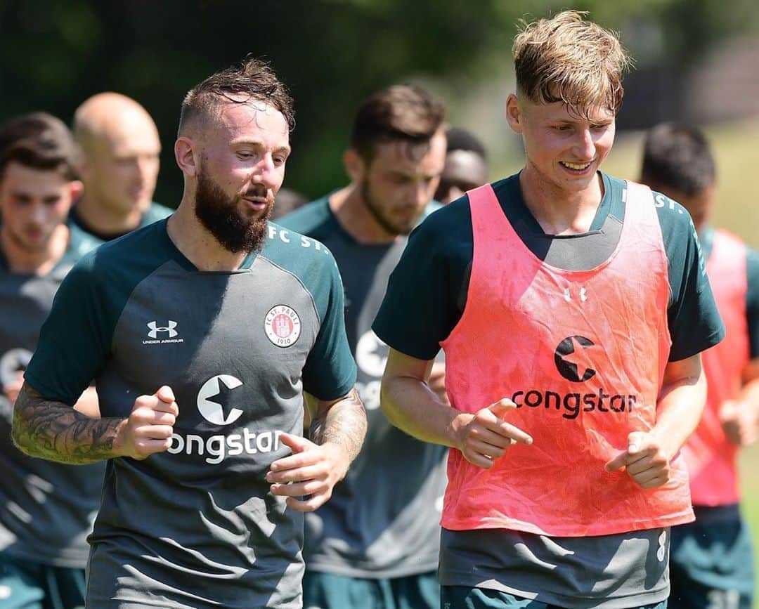 マルク・ホルンシュのインスタグラム：「NEW SEASON 💪🏼 19/20 #stpauli」