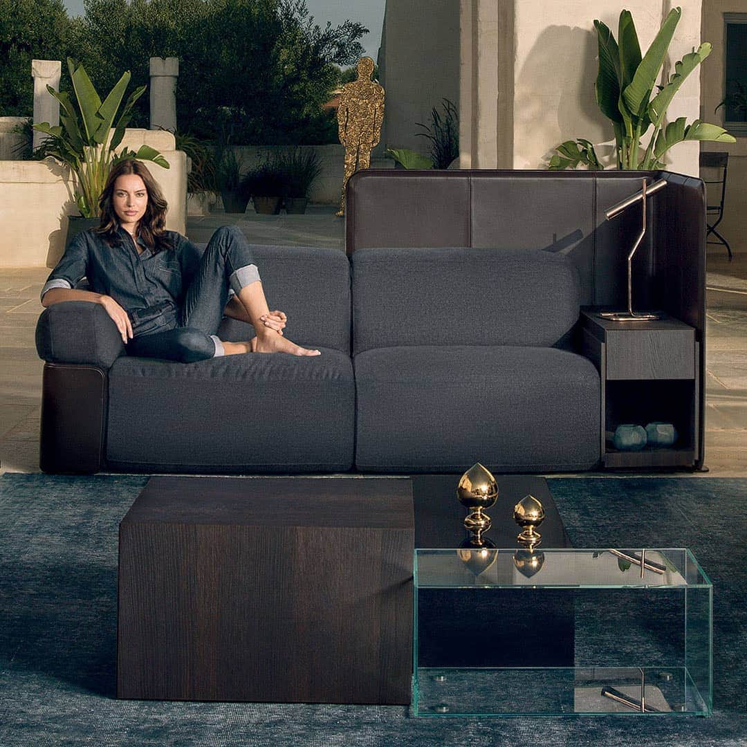 Natuzzi Officialさんのインスタグラム写真 - (Natuzzi OfficialInstagram)「A seating system with open elements that let you choose the Colosseo sofa that best fits your needs. Its restrained and sophisticated design makes this model a perfect match between timeless forms and modern style.  #Natuzzi #NatuzziItalia #comfort #elegance #design #lifestyle #style #furniture #homefurniture #madeinitaly #living #interiordesign #decor #furnituredesign #homedesign #inspiration #interior #instadesign #designlovers #italianstyle #homedecor #lovedesign #designers #designer」6月25日 19時25分 - natuzzi
