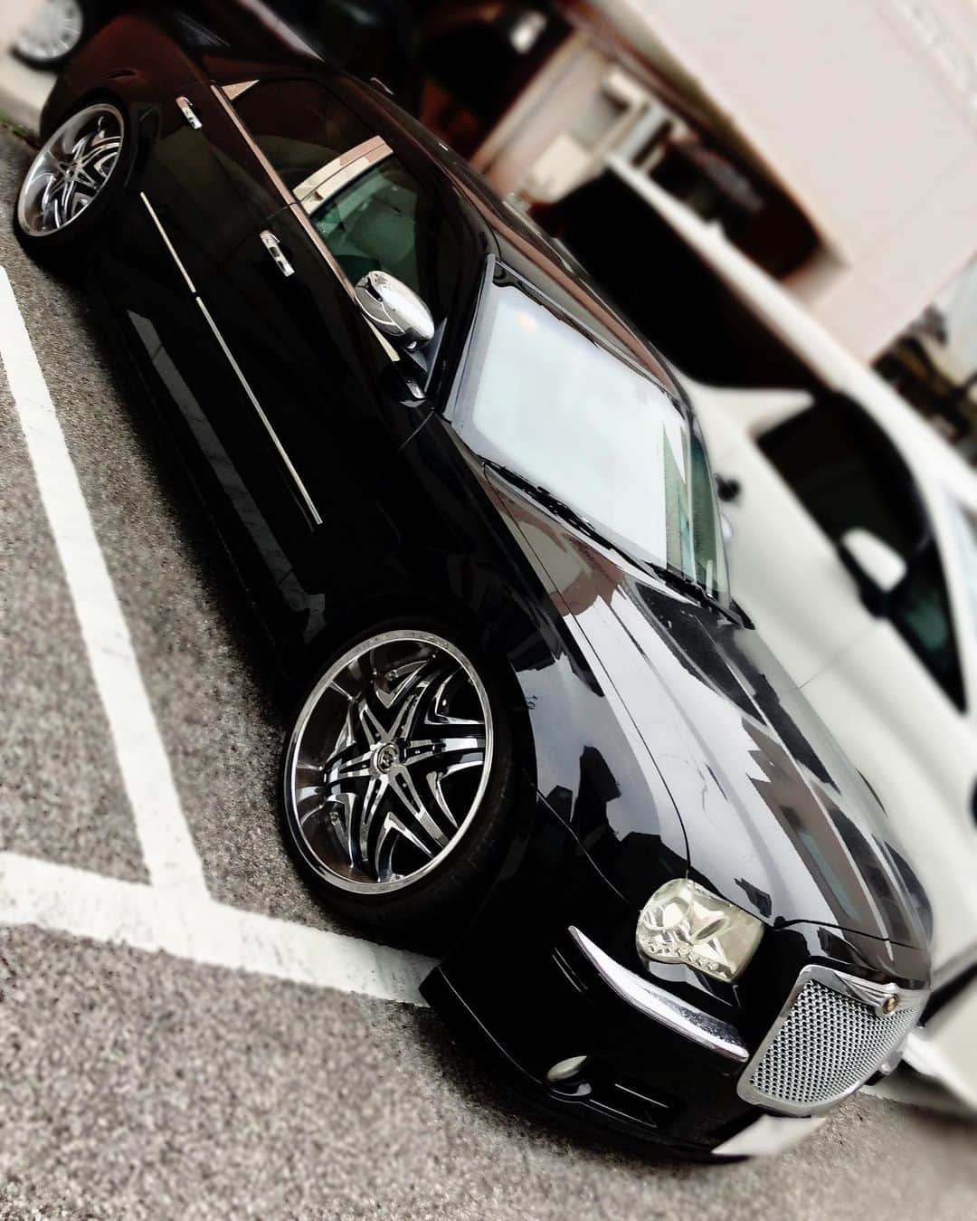 佐々木梨乃さんのインスタグラム写真 - (佐々木梨乃Instagram)「Favorite car  #chrysler300c  #愛車#クライスラー300c  #アメ車#好き#大切#尻フェチ #やっと会えたのに #貴重な時間#唯一の癒し #バッテリー上がり #安定 #またすぐ会いたくなる #とかいいながら帰る気なし #楽しい毎日に感謝 #今が楽しければいいじゃん #愛してるのことばは #足りないくらいが丁度いい」6月25日 19時28分 - sr8x4volvo