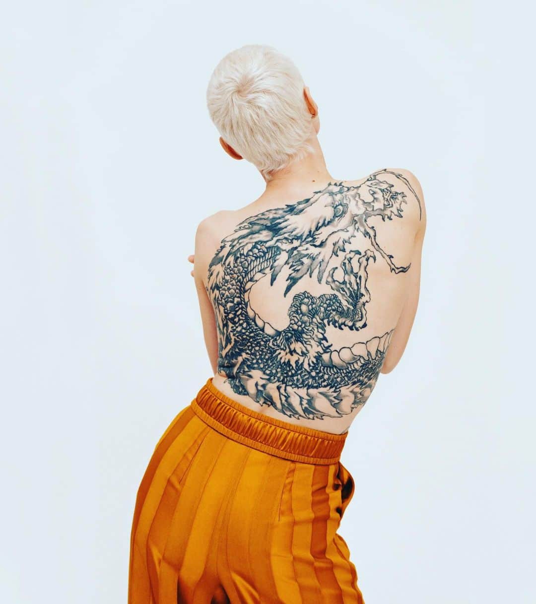 マーティン グラントのインスタグラム：「Look 35 from MARTIN GRANT Resort SS2020.  Discover the Collection:  http://www.martingrantparis.com/en/women/collection/RESORT-WOMEN-2020」