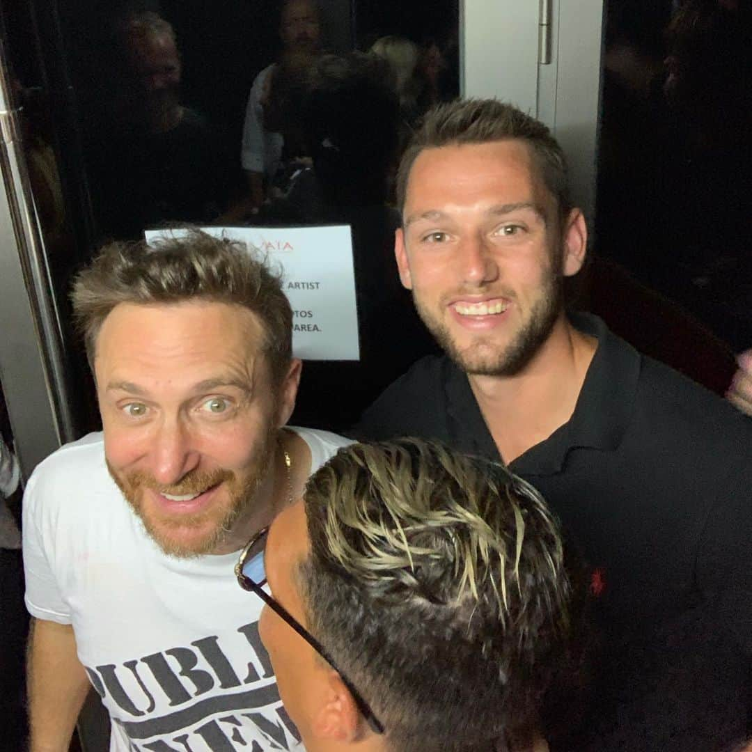 ステファン・デ・フライさんのインスタグラム写真 - (ステファン・デ・フライInstagram)「Photobombed😆 Great show @davidguetta 👏🔝」6月25日 19時44分 - stefandevrij