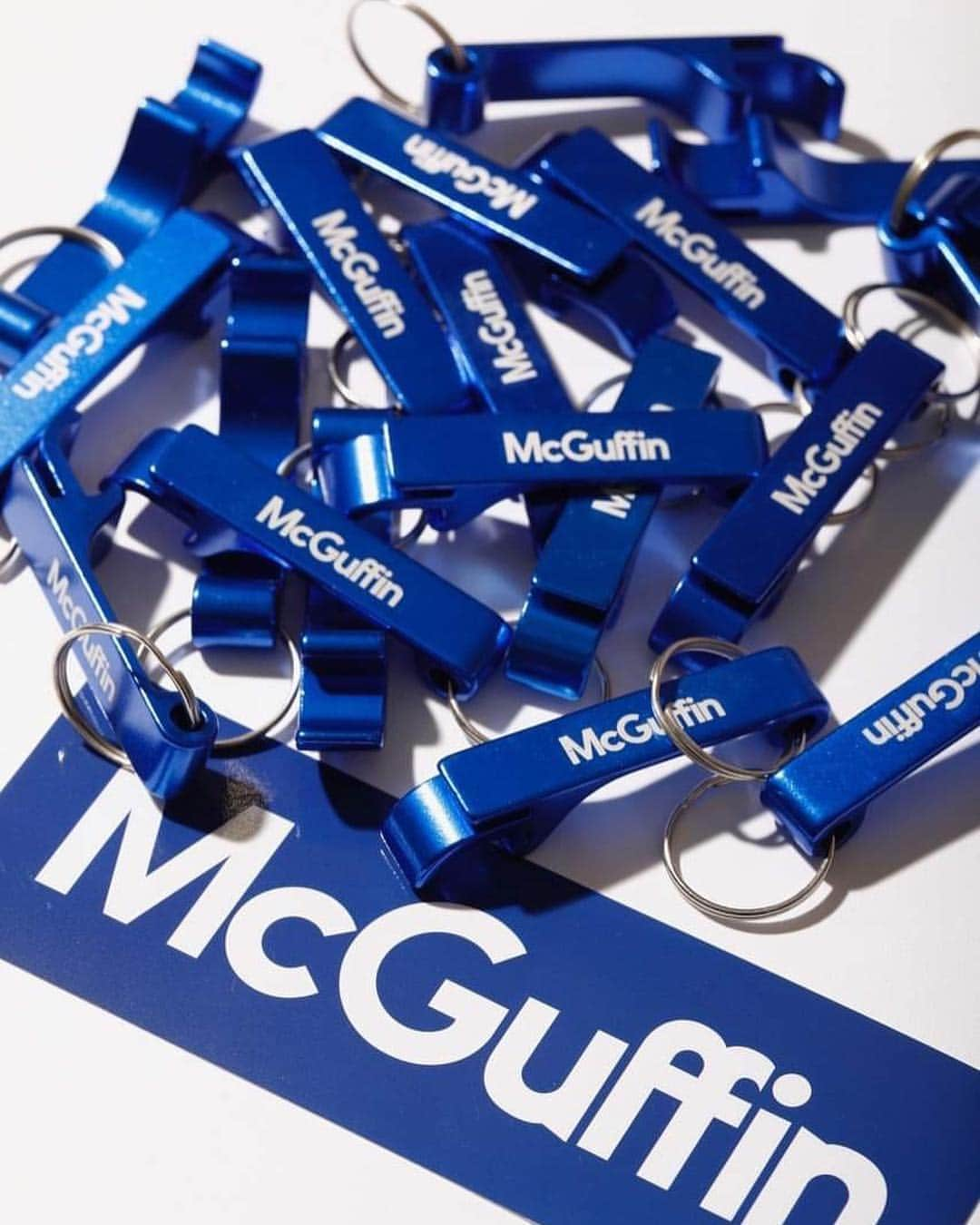 McGuffinさんのインスタグラム写真 - (McGuffinInstagram)「🍾McGuffin Original Bottle Opener & Sticker Present🌴 ㅤㅤㅤㅤㅤㅤㅤㅤㅤㅤㅤㅤㅤ  Youtubeチャンネル登録30,000＋instagramのフォロワー10,000人突破記念として ボトルオープナーを作りました🔥 ㅤㅤㅤㅤㅤㅤㅤㅤㅤㅤㅤㅤㅤ  いつもYoutubeやInstagramを楽しんでいただいてる皆様に 抽選で20名様にオープナーとステッカーをセットでプレゼントします👏ㅤㅤㅤㅤㅤㅤㅤㅤㅤㅤㅤㅤㅤ ㅤㅤㅤㅤㅤㅤㅤㅤㅤㅤㅤㅤㅤ  ㅤㅤㅤㅤㅤㅤㅤㅤㅤㅤㅤㅤㅤ 👇応募方法👇 1.McGuffin公式アカウント（@mcguffin_official）をフォロー 2.本投稿へのいいね！ ㅤㅤㅤㅤㅤㅤㅤㅤㅤㅤㅤㅤㅤ  ㅤㅤㅤㅤㅤㅤㅤㅤㅤㅤㅤㅤㅤ 🗓キャンペーン期間🗓 2019年06月25日(火)〜2019年07月05日(金)23:59 ㅤㅤㅤㅤㅤㅤㅤㅤㅤㅤㅤㅤㅤ  ㅤㅤㅤㅤㅤㅤㅤㅤㅤㅤㅤㅤㅤ 🎯当選発表🎯 ご応募いただいた方の中から ご当選された方にMcGuffinよりInstagramのダイレクトメッセージをお送りいたします ㅤㅤㅤㅤㅤㅤㅤㅤㅤㅤㅤㅤㅤ ㅤㅤㅤㅤㅤㅤㅤㅤㅤㅤㅤㅤㅤ 🕺 @naka___sho 📸 Hisanori Suzuki ㅤㅤㅤㅤㅤㅤㅤㅤㅤㅤㅤㅤㅤ  #McGuffin#マクガフィンキャンペーン」6月25日 19時37分 - mcguffin_official