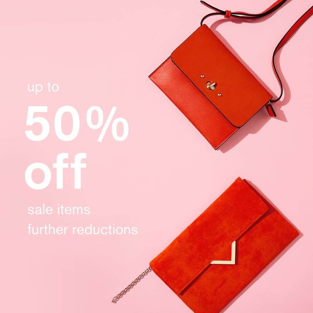 アクセサライズのインスタグラム：「The week just got better! From statement earrings to gold-plated necklaces and jewellery favourites. We've got tote bags and clutch bags to see you through every occasion. Spoil yourself in the sale with 50% off NOW, and FURTHER reductions.  Tap the link in the bio to shop now.  #Accessorize」