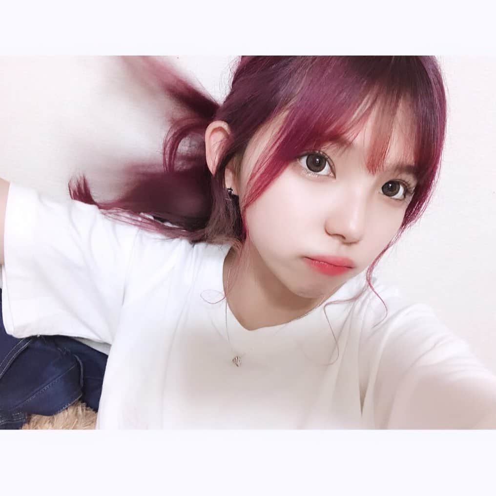のインスタグラム：「今日小学生が下校中に歩きに行っとったけん小学生に指さされてプリキュア言われた🙃 よし、プリキュアになろうかな キュア🍇 #プリキュア #はじめました」