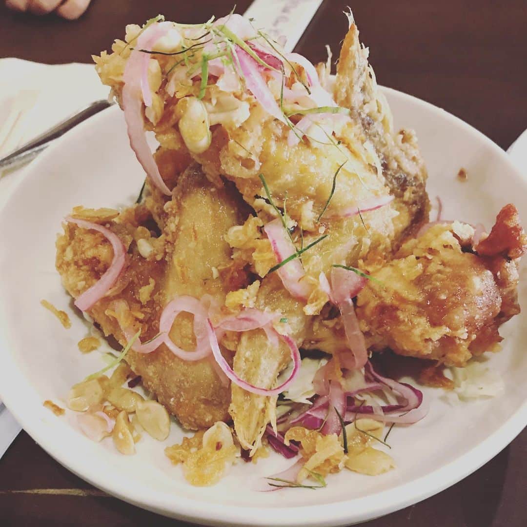 野波麻帆さんのインスタグラム写真 - (野波麻帆Instagram)「. 友人に教えて貰った『The pig and lady』。ベトナム料理なんだけどイメージはアメリカンベトナミーズという感じ。スープにつけて食べるバインミーも美味しかった！！ #hawaii #trip」6月25日 20時42分 - mahononami