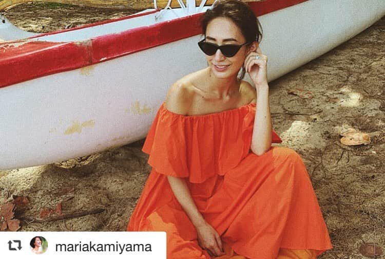 のインスタグラム：「.﻿ #repost @mariakamiyama via @PhotoAroundApp ﻿ Sun-kissed dress☀️☀️ 洗えるから砂場に座っても安心😘﻿ ﻿ Picture by @sammy808 ﻿ #sunkissed #love #dress #fashion #happy #mom #fun #hawaii #rope #もうすぐ発売﻿ ﻿ ______________________________________________﻿ ﻿ 神山まりあ×ROPÉ﻿ SUNDRESS﻿ ﻿ 2011ミス・ユニバース・ジャパングランプリで、一児の母。飾らない明るいキャラクターが魅力で、モデルとして活躍する神山まりあさんとのコラボレーション。﻿ ﻿ キッズサイズとのリンクコーデが楽しめるサンドレスが登場。﻿ ﻿ ジュンの縁日にて販売します！﻿ 詳しくはハイライトから。﻿ ﻿ サンドレス ￥9,504～￥16,200﻿ キッズサンドレス ￥7,020﻿ ﻿ #fashion﻿ #ジュンの縁日﻿ #神山まりあ #コラボレーション #コラボ﻿ #サンドレス #sundress﻿ #ロペ #ROPÉ #ropejp﻿﻿﻿﻿ ﻿」