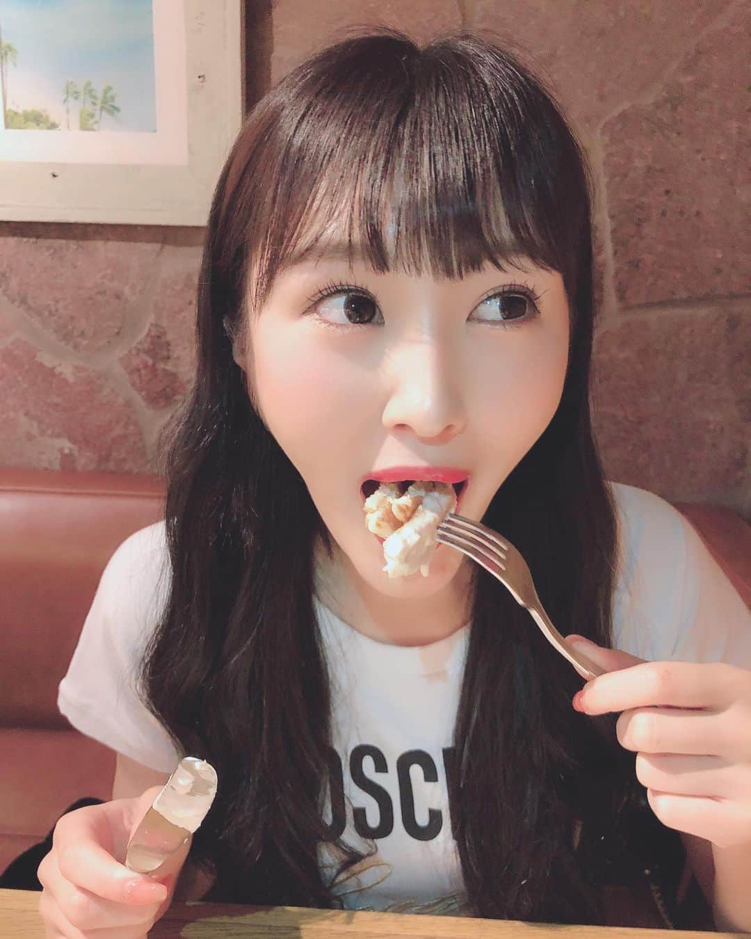 川上礼奈さんのインスタグラム写真 - (川上礼奈Instagram)「. あ〜〜ん🥞♡ 美味しかったですか？♡ #もぐもぐれなぴょん」6月25日 20時55分 - kawakami_rena