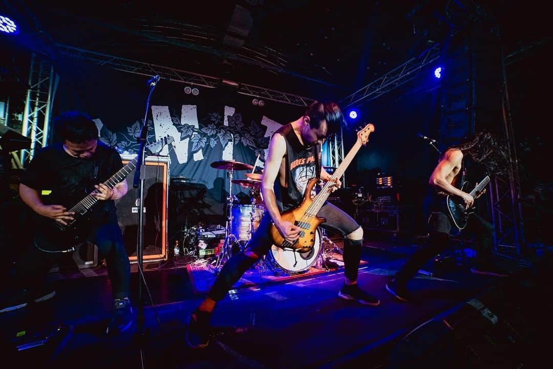 Crystal Lakeさんのインスタグラム写真 - (Crystal LakeInstagram)「Thank you Milan last night 🇮🇹 We’ve got great response from you guys. We’ll be back really soon Milan!  Hey Salzburg, Austria 🇦🇹 Are you ready tonight?  Photo: @johngyllhamn  #CrystalLake #Helix #WorldTour2019」6月25日 20時53分 - crystallake777