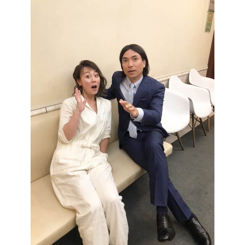 のインスタグラム：「* 今日、MX『5時に夢中!』にお邪魔してきました！ふかわさんに、今日良かったよと褒められているところを、撮られちゃった！🤣 * 見てくださった方、ありがとうございました😊🙏 * #gojimu」