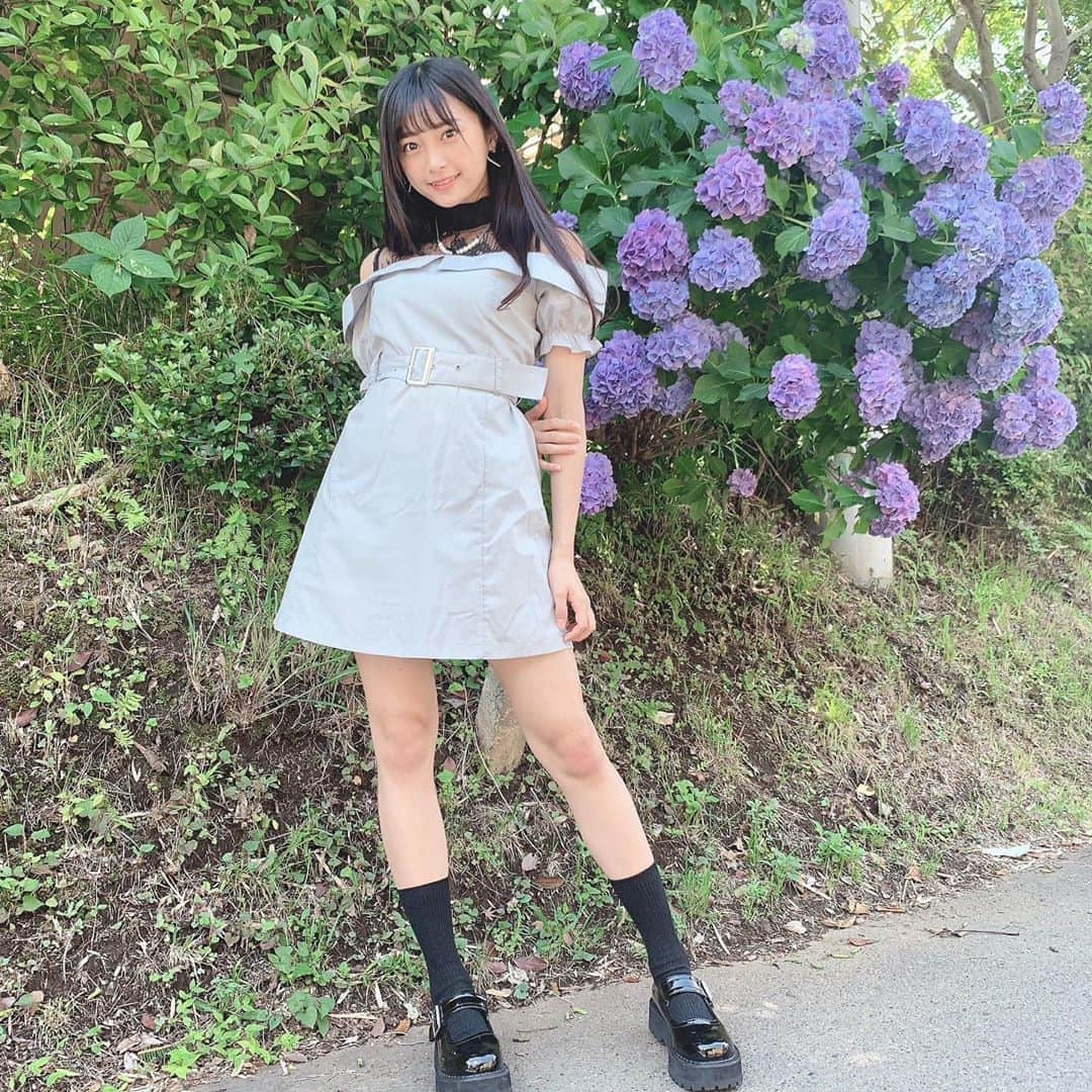 小山リーナさんのインスタグラム写真 - (小山リーナInstagram)「あじさい咲いてた💜 ・ ・ #私服 #ワンピース #梅雨 #紫陽花 #あじさい #高校生 #16歳 #アイドル #ankrouge #bubblestokyo #idol #jk #followme #photo #ootd #cute #flower #fashion」6月25日 21時24分 - rina_koyama_box