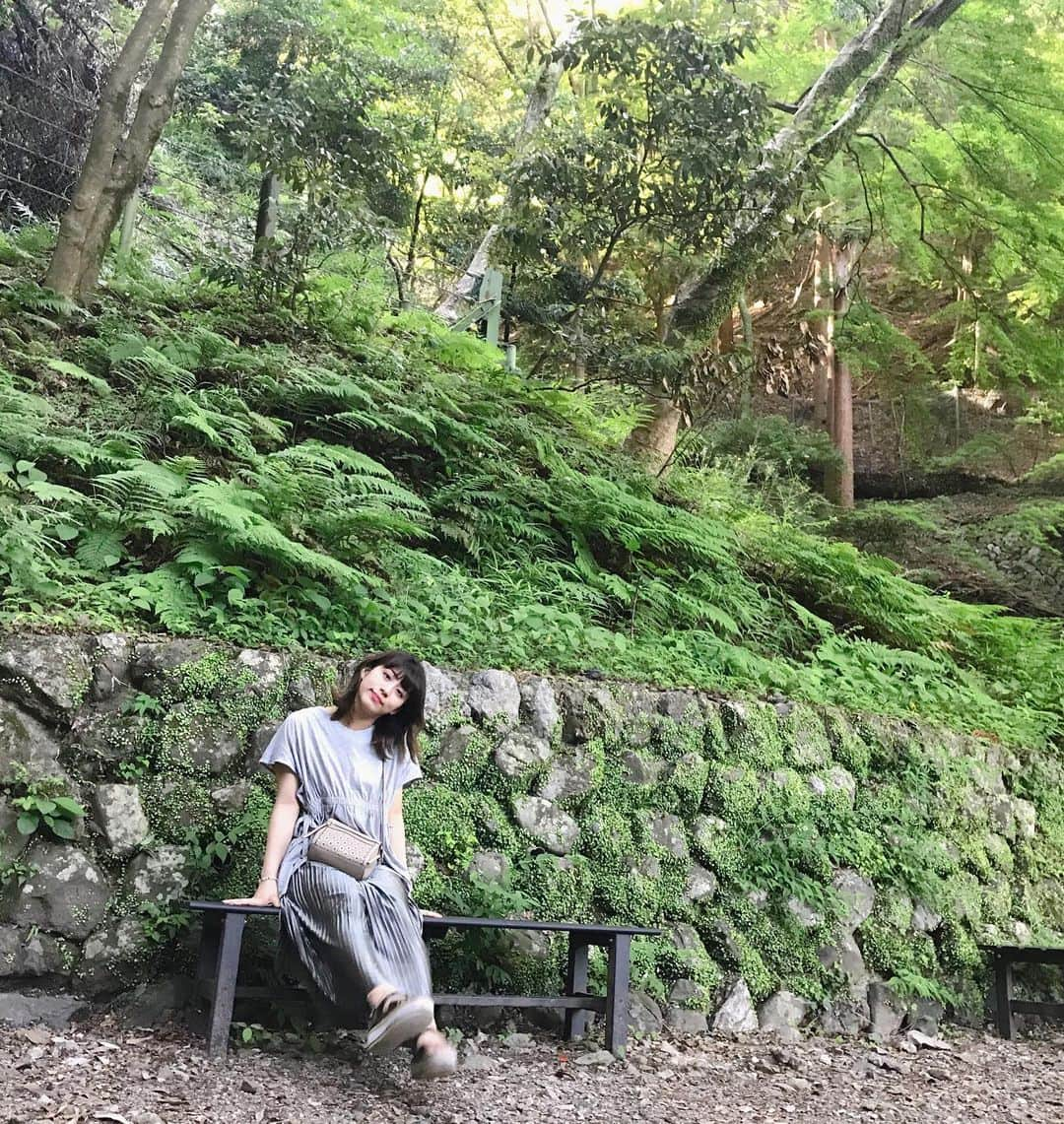 坂本遥奈さんのインスタグラム写真 - (坂本遥奈Instagram)「この前岐阜にプチ旅行✈️ 養老の滝に行ってきたよ あっつい日だったのに 滝の前はすごく涼しくてびっくり🌀 流しそうめんは今まで食べた中で一番の美味しさだったあ✨山の水だからかな、さすが🥺🥺 海もいいけど山もいいね⛰ 自然って素敵、好きだなあ♡ 写真はお姉ちゃんが撮ってくれたよ📷 なんで動画は最後そばに行ったのか謎🥺 仲良し👭 #岐阜#岐阜旅行#養老#養老の滝#river#流しそうめん #ハルの旅🐾」6月25日 21時27分 - haruna_sakamoto_official