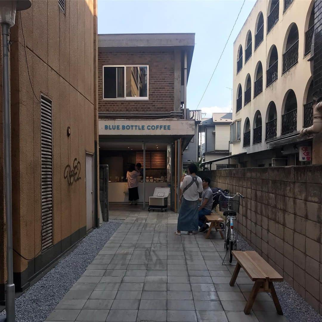 goodcoffeemeさんのインスタグラム写真 - (goodcoffeemeInstagram)「Freshly roasted coffee at Blue Bottle, always 👍🏻 @vja  #bluebottlecoffee #goodcoffee_sangenjaya #goodcoffee_tokyo #コーヒー」6月25日 21時34分 - goodcoffeeme