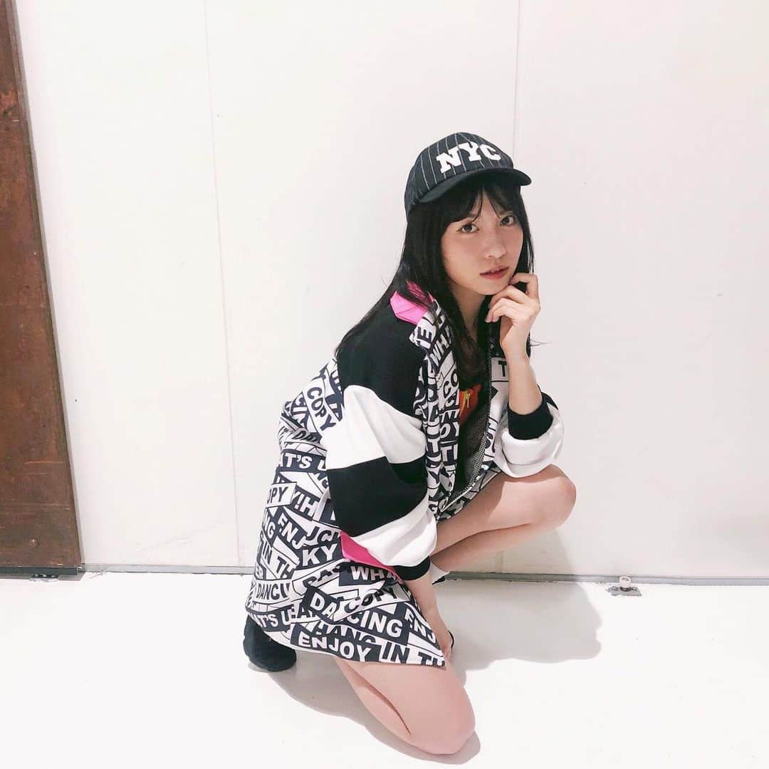 のインスタグラム：「AKBの新公演の時に新しく作っていただいた私の大切な衣装🧚‍♀️改めて感謝…✨ #AKB48 #劇場公演 #MTに捧ぐ #公演 #akb衣装 #衣装 #オサレカンパニー  #インスタ久しぶり」