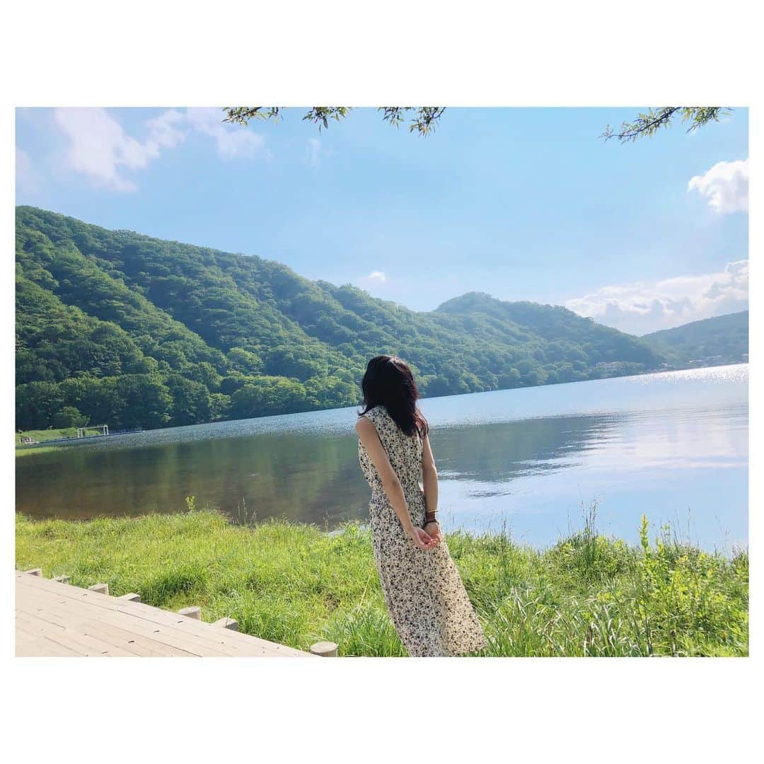 福山あさきさんのインスタグラム写真 - (福山あさきInstagram)「. . 群馬の榛名湖行ってきたよ( ¨̮ )♪ . . 昨日まで雨降ってたんだけど、今日は晴れて綺麗な景色を堪能することができた〜☺️ . . 草津温泉にも浸かって、温泉街もプラプラして最高の群馬旅行だった！✨ . . #榛名湖  #群馬 #湖 #景色  #旅行 #travel」6月25日 21時40分 - fukuyama_asaki