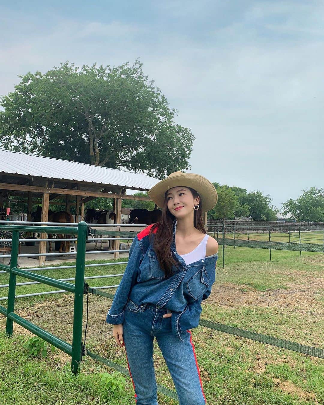 ジェシカ さんのインスタグラム写真 - (ジェシカ Instagram)「Ranch life🐴」6月25日 21時59分 - jessica.syj