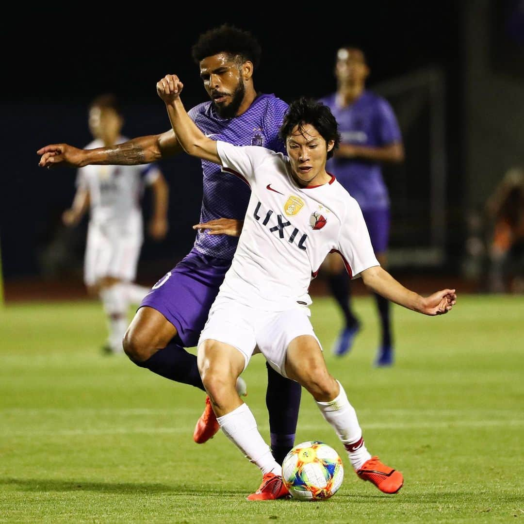 鹿島アントラーズさんのインスタグラム写真 - (鹿島アントラーズInstagram)「Master.  #鹿島アントラーズ #kashimaantlers #acl2019 #サンフレッチェ広島 #土居聖真 #master」6月25日 22時01分 - kashima.antlers