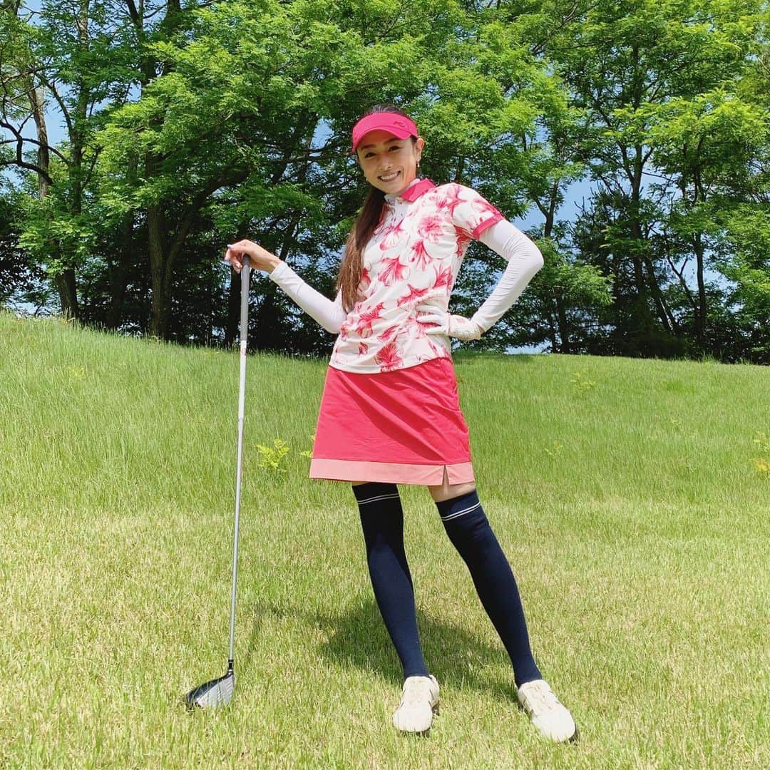 杏さゆりさんのインスタグラム写真 - (杏さゆりInstagram)「軽井沢へゴルフへ行ってましたん😝✨ 最近ゴルフづいておるw🏌️‍♀️ . そしてーーー 念願のnewウエア💕 夏ゴルフウエアはピンク系が多いなぁ 冬は水色や白😊 . やっぱおnewは気分が上がる⤴️ . #KJUS #チュース #ゴルフ #golf #ゴルフ女子 #ゴルフウエア #ゴルフウェア #コーディネート #ファッション #fashion #Coordinate #杏さゆり #SayuriAnzu」6月25日 22時02分 - anzu_sayuri_official