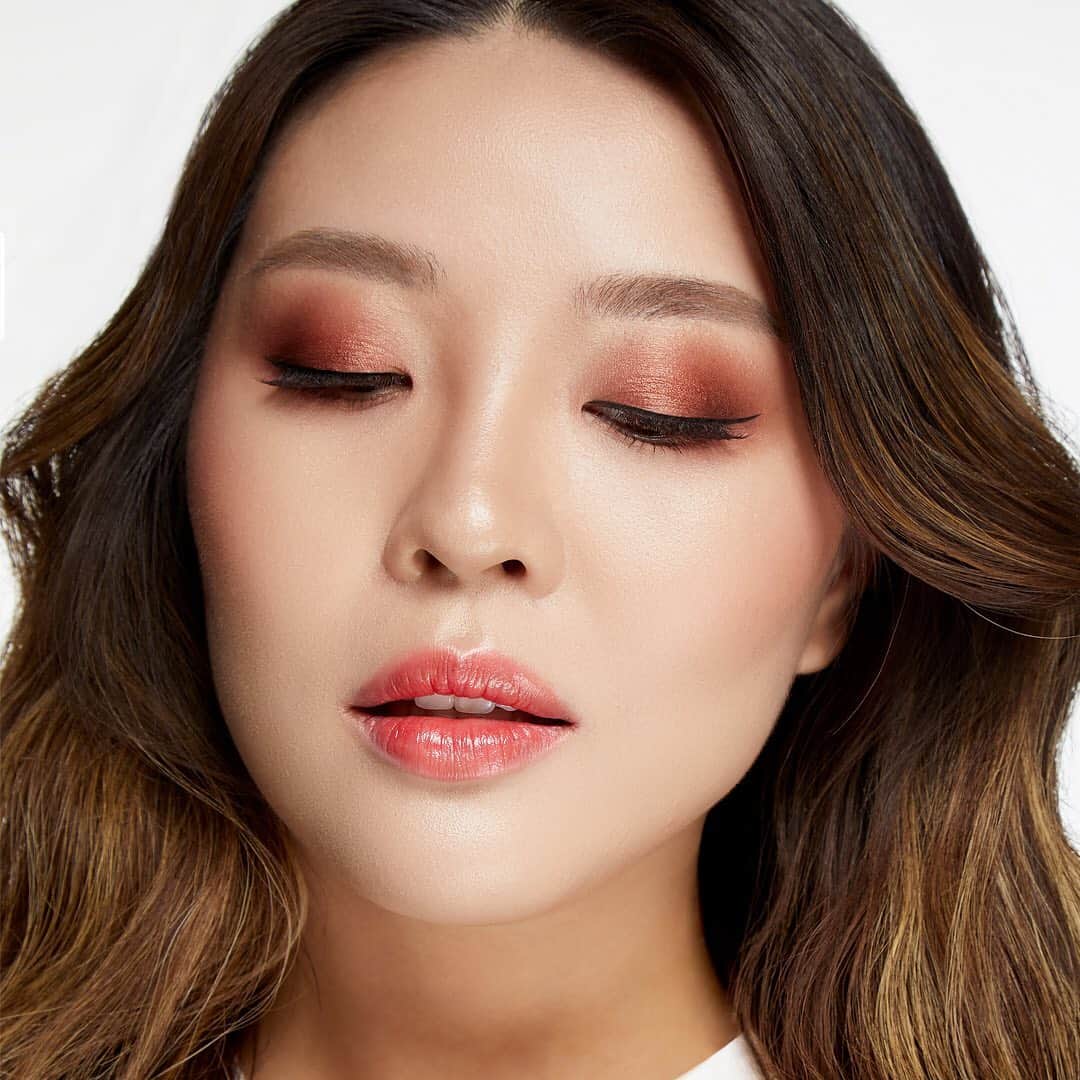 M·A·C Cosmetics Canadaさんのインスタグラム写真 - (M·A·C Cosmetics CanadaInstagram)「This Thursday, grab all of @CHERMYCLOSET’s favourites, including Eye Shadow in Omega, most-loved Powder Blush in Peaches and Lipstick in So Chaud.  MAC X @CHERMYCLOSET Available 06/27 Exclusively at @HUDSONSBAY $65.00 CAN ($141.00 CAN Value) #MACCANADIANORIGINAL」6月25日 22時11分 - maccosmeticscanada