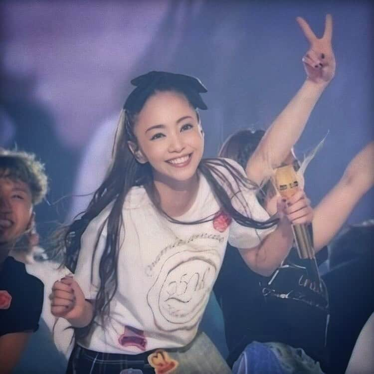 安室奈美恵　ファンアカウントさんのインスタグラム写真 - (安室奈美恵　ファンアカウントInstagram)「✨Japanese great songstress "NAMIE AMURO"✨ ✨Please enjoy her wonderful song and dance✨  #安室奈美恵 #namieamuro #安室ちゃん #amuro #namie #music #livestyle#live #lovestory #beautiful#beauty #cute#coolbeauty #instagood#happy #smile#笑顔#感動 #かわいい#大好き #love#singer#diva #FinalSpace#ALLFOR916」6月25日 22時46分 - namie_amuro_love2000