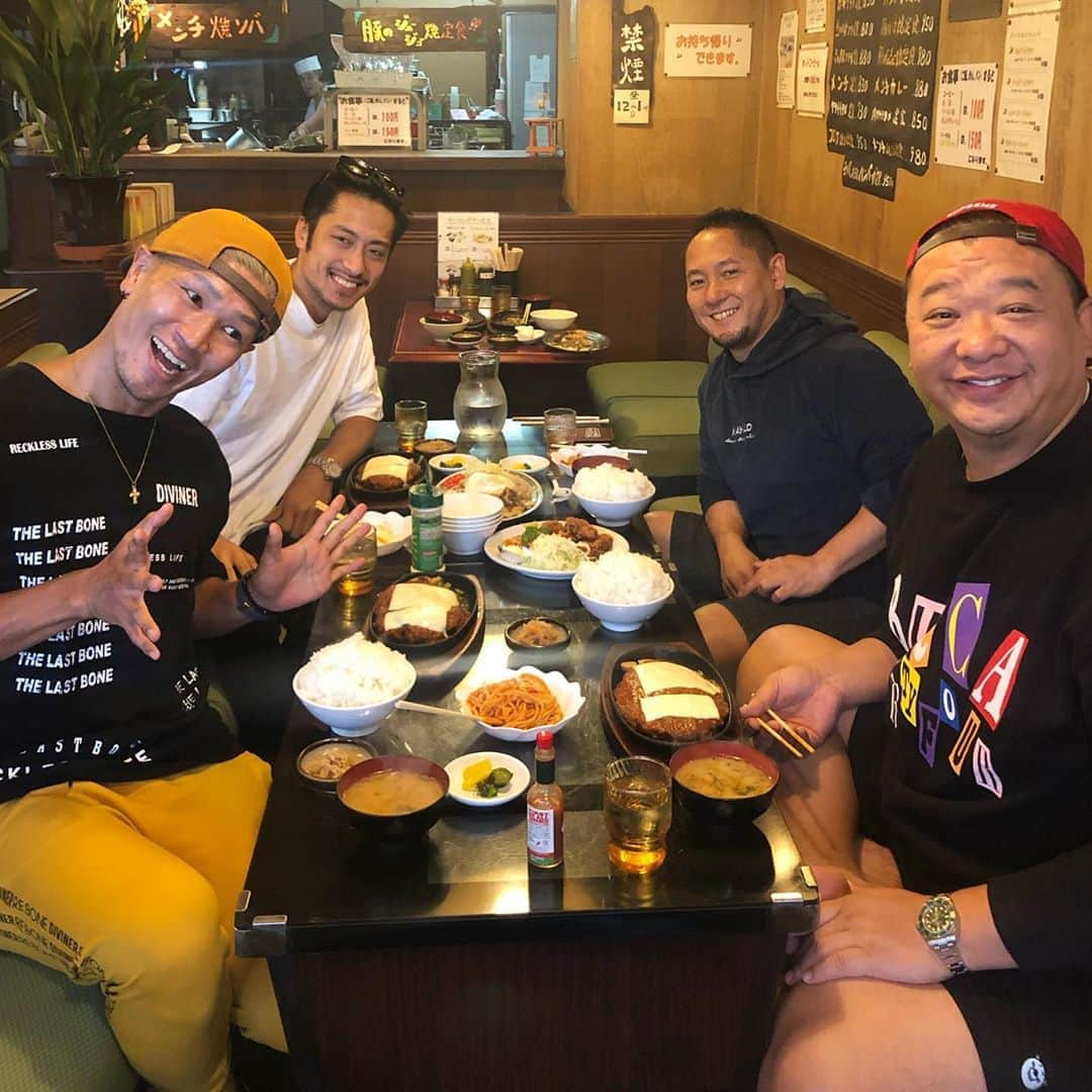 城戸康裕さんのインスタグラム写真 - (城戸康裕Instagram)「炭水化物すぎるランチ(￣▽￣) ・ ナポリタンからの焼うどんからのチーズハンバーグ、からの唐揚げからの生姜焼き定食ご飯特盛り❗️笑 ・ 糖質ドリームチーム(￣▽￣)w ・ #階級上げて良かったぁ〜笑 #喫茶店ランチ🍙 @tko.kinoshita @yitengfansan  @satoshihoney @diviner_official」6月25日 22時50分 - yasuhiro.kido