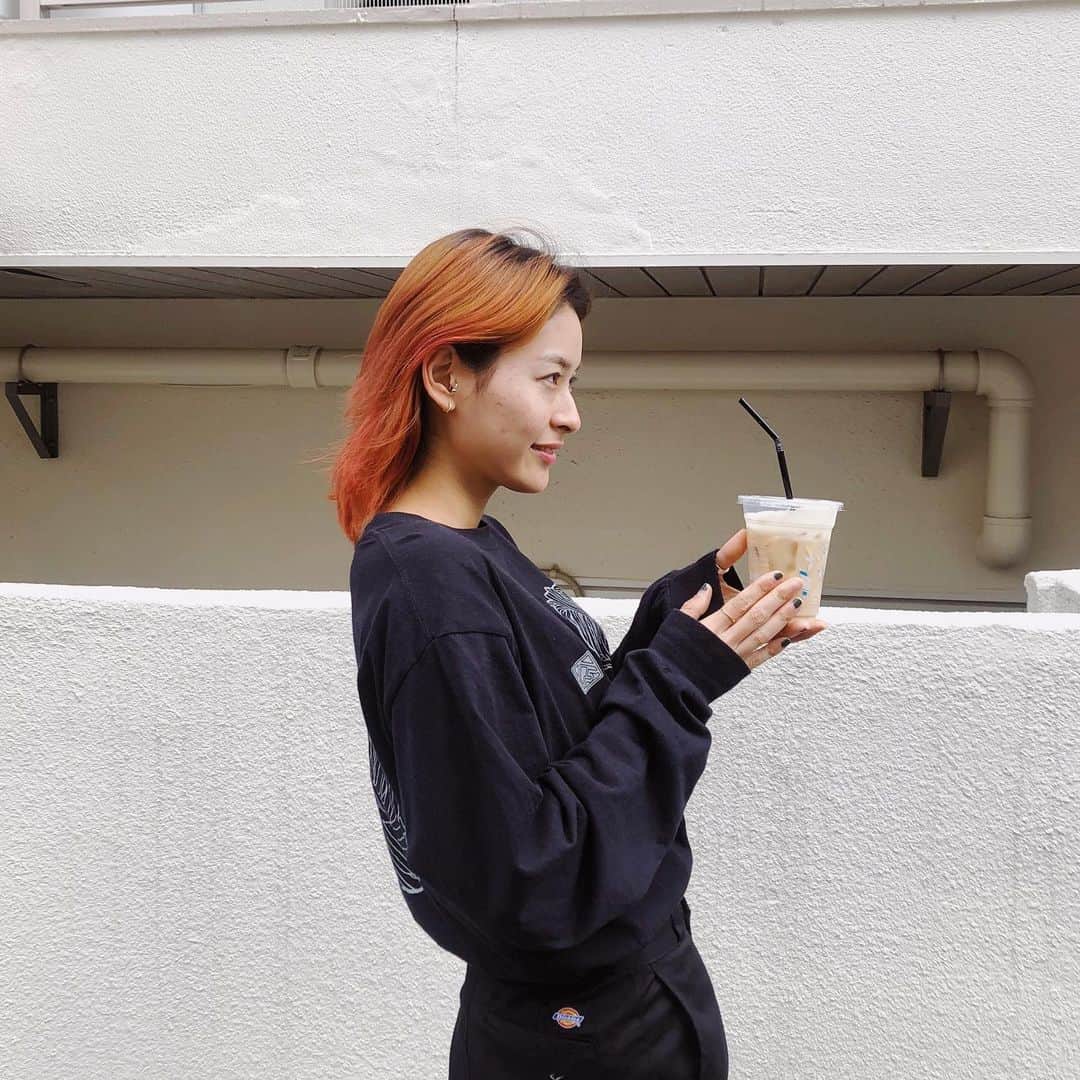 松本瞳さんのインスタグラム写真 - (松本瞳Instagram)「. 実は髪が伸びてるをうを〜。 #反り腰 #🧡」6月25日 22時52分 - hitomi.mats