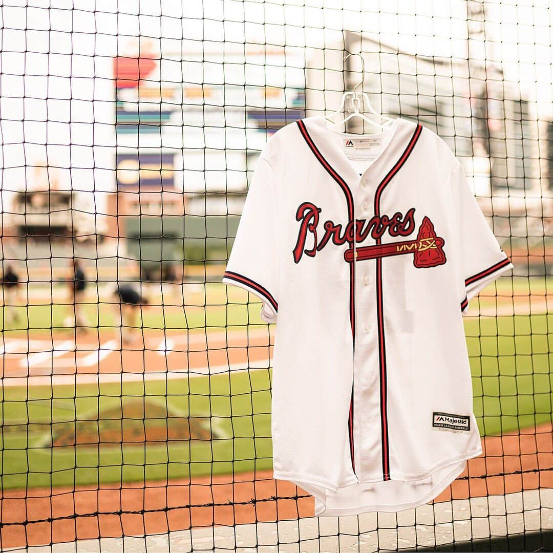 アトランタ・ブレーブスさんのインスタグラム写真 - (アトランタ・ブレーブスInstagram)「🚨Signed Jersey Giveaway🚨 Enter now for your shot at an authentic signed #Braves jersey, courtesy of @DraftKings! Step 1: Follow @DraftKings Step 2: Comment #BravesSweepstakes below  Rules & T&C: www.braves.com/dksweeps」6月25日 23時00分 - braves