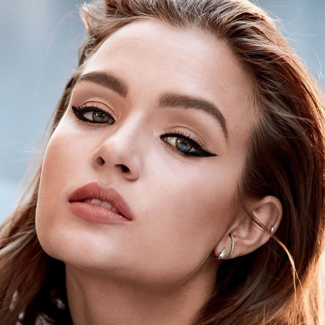 Maybelline New Yorkさんのインスタグラム写真 - (Maybelline New YorkInstagram)「Get @josephineskriver’s major liner look with the NEW tattoo liner liquid. The precision tip makes it easy to draw your perfect wing, and once it’s there it won’t budge for 36 hours! #mnyitlook #mnyliner」6月25日 23時03分 - maybelline