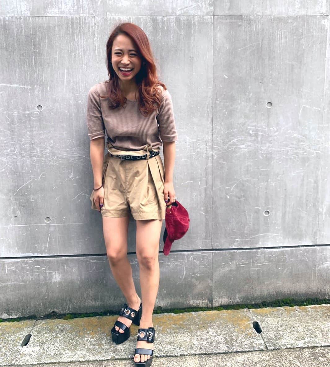 田辺莉咲子さんのインスタグラム写真 - (田辺莉咲子Instagram)「服が全部しわっしわ。 虫が苦手で外干しできないから乾燥機で済ましてる…良くない。がんばる。💭🌞」6月25日 23時04分 - risako_tanabe