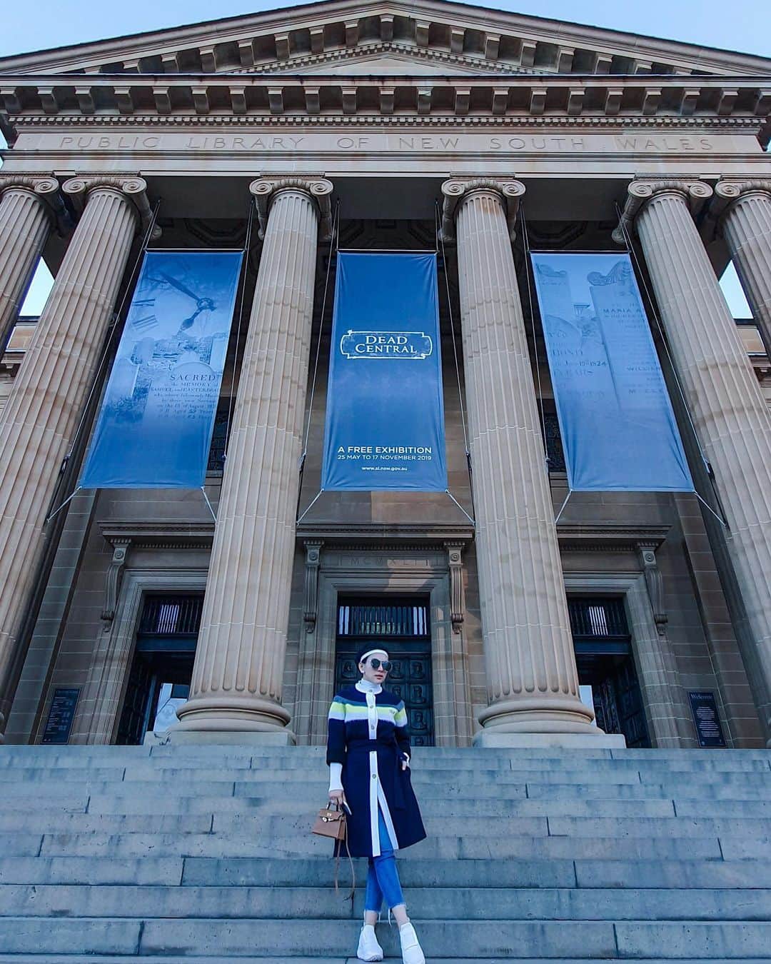 Syahriniさんのインスタグラム写真 - (SyahriniInstagram)「• Visit The Library, Borrow The Beauty, Keep The Knowledge !  _______\\\_______  #PrincesSyahrini #Sydney_Australia #June2019」6月25日 23時14分 - princessyahrini