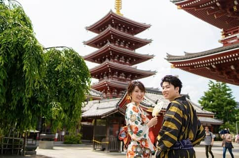 Decollte Wedding Photographyさんのインスタグラム写真 - (Decollte Wedding PhotographyInstagram)「Photo shoot in Yukata👘﻿﻿ [ 浅草 雷門 Asakusa Kaminarimon ]﻿﻿ ﻿﻿ Photo by @yoshikimaruo_photography ﻿ Hair & Make up ﻿ @kiyomioe_hairmake ﻿ @marina.hm_aquaasakusa ﻿ ﻿ #japan #summer #overseasprewedding #Weddingphoto #preweddingphoto #weddingphotography #japaneseprewedding #romantic #bride #Tokyo #Asakusa #Yukata #happiness #love #日本 #東京 #浅草 #夏天 #婚紗攝影 #海外婚紗 #新娘 #花嫁 #婚紗 #唯美 #婚展優惠 #신부 #웨딩 #웨딩사진」6月25日 23時25分 - d_weddingphoto_jp