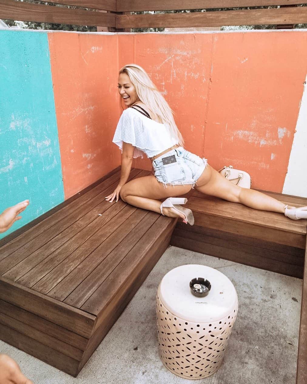 Kindly Myersさんのインスタグラム写真 - (Kindly MyersInstagram)「I’m not 100% sure what i was doing here, all i do know is i was laughing and having fun.」6月25日 23時33分 - kindlymyers