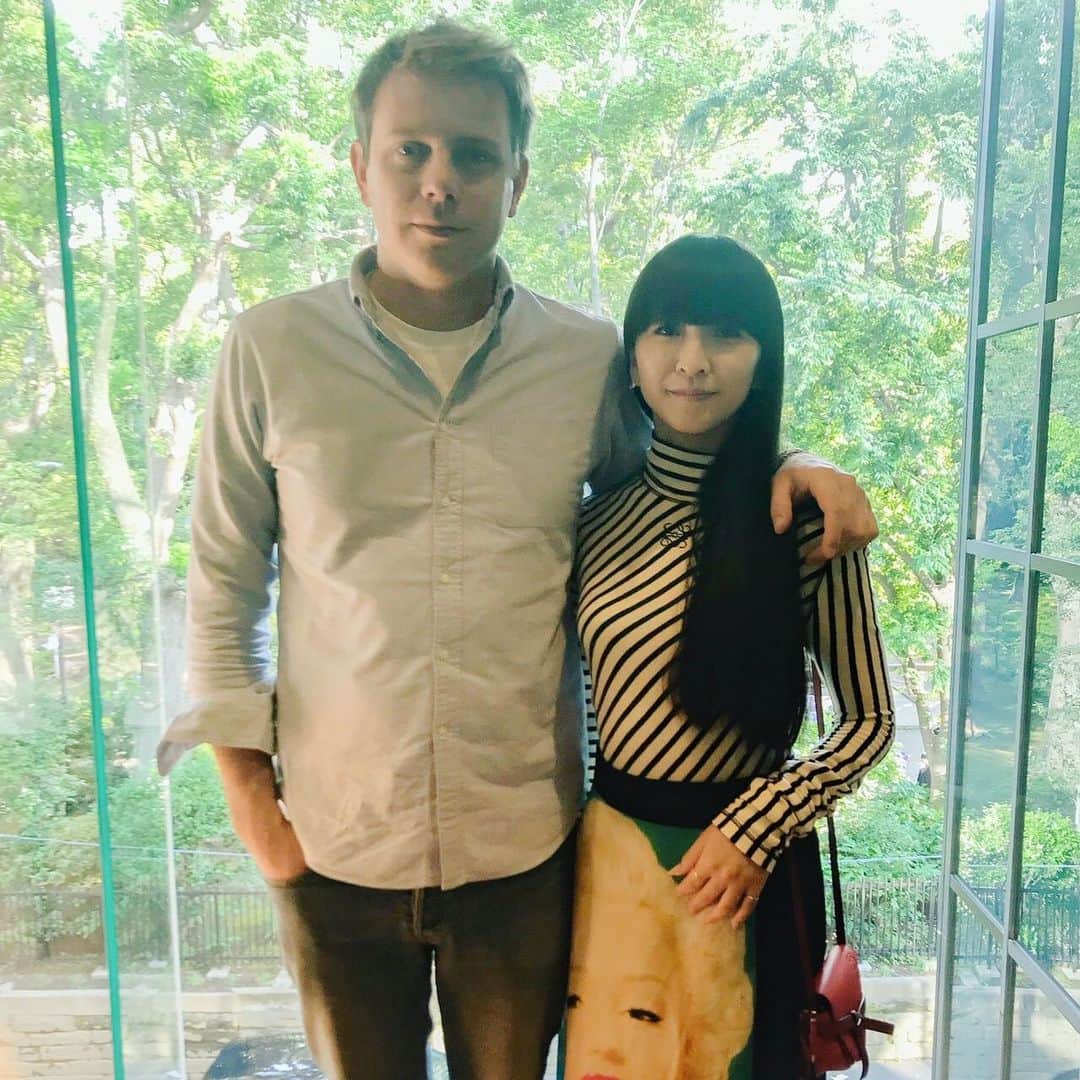 Perfumeさんのインスタグラム写真 - (PerfumeInstagram)「KASHIYUKA got invited to the LOEWE FOUNDATION Craft Prize 2019 today! Mesmerized by colors, textures, and delicacy of works by finalists. 📸 w/Creative Director of LOEWE, Jonathan Anderson. #JonathanAnderson #LOEWE #prfm」6月25日 23時43分 - prfm_official