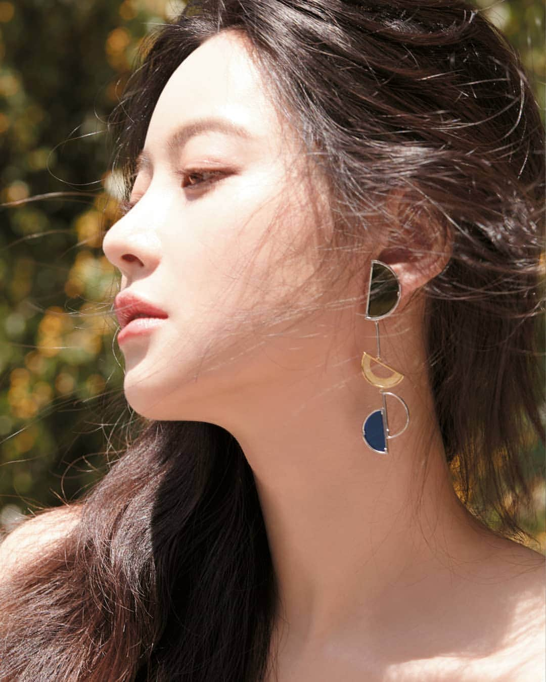 Just a girlさんのインスタグラム写真 - (Just a girlInstagram)「Oh Yeon Seo @ohvely22 🧡 For Grazia Magazine June Issue . . . . . . . #오연서 #OhYeonSeo #koreandrama #kdrama #koreangirl #kdramas#asiangirl #맞팔 #셀스타그램 #셀카 #얼스타그램 #데일리 #선팔 #인스타그램  #l4l #f4f  #like4like  #おしゃれ #オシャレ #いいね返し #フォロー #韓国人 #韓国 #セルカ #自撮り #ファッション #フォロー」6月25日 23時46分 - cecithegirl