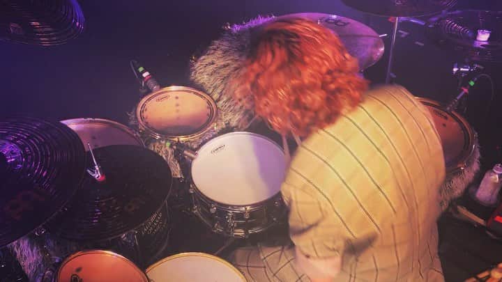 Tatsuya Amanoのインスタグラム：「It’s from NITROPOLIS vol.2💥﻿ ﻿ ﻿ ﻿ ﻿ 夜中2時にプレイするQuasarは格別🤯﻿ ﻿ ﻿ ﻿ ﻿ #sjcdrums﻿ #meinlcymbals﻿ #promarkdrumsticks﻿ #drumcam﻿ #shuremv88﻿」