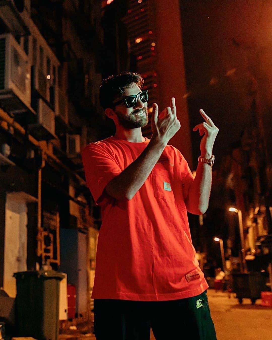 R3habさんのインスタグラム写真 - (R3habInstagram)「smile for the haters 😆😆」6月25日 23時56分 - r3hab