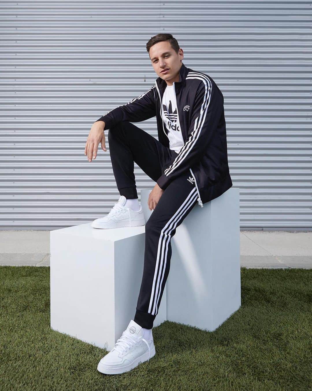 フロリアン・トヴァンのインスタグラム：「#SUPERCOURT @adidasoriginals」