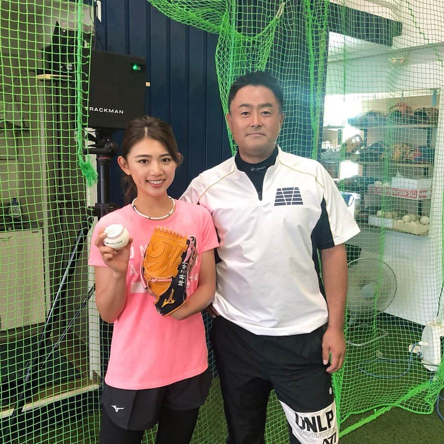 坪井ミサトさんのインスタグラム写真 - (坪井ミサトInstagram)「. . 始球式に向けて 「甲子園サイエンスラボ」さんへ 行ってきました⚾️ メジャーで全球団が採用している トラックマンで回転数、角度、飛距離などを計り 細かな調整を✨ トレーナーの加藤さん、奈良さんに アドバイスを頂きました😌 引き続き球速UP頑張ります💪 . . #甲子園サイエンスラボ #球速アップ #始球式 #野球 #野球女子 #fitness #fitnessgirl #run #running #sport」6月26日 9時46分 - misato1030