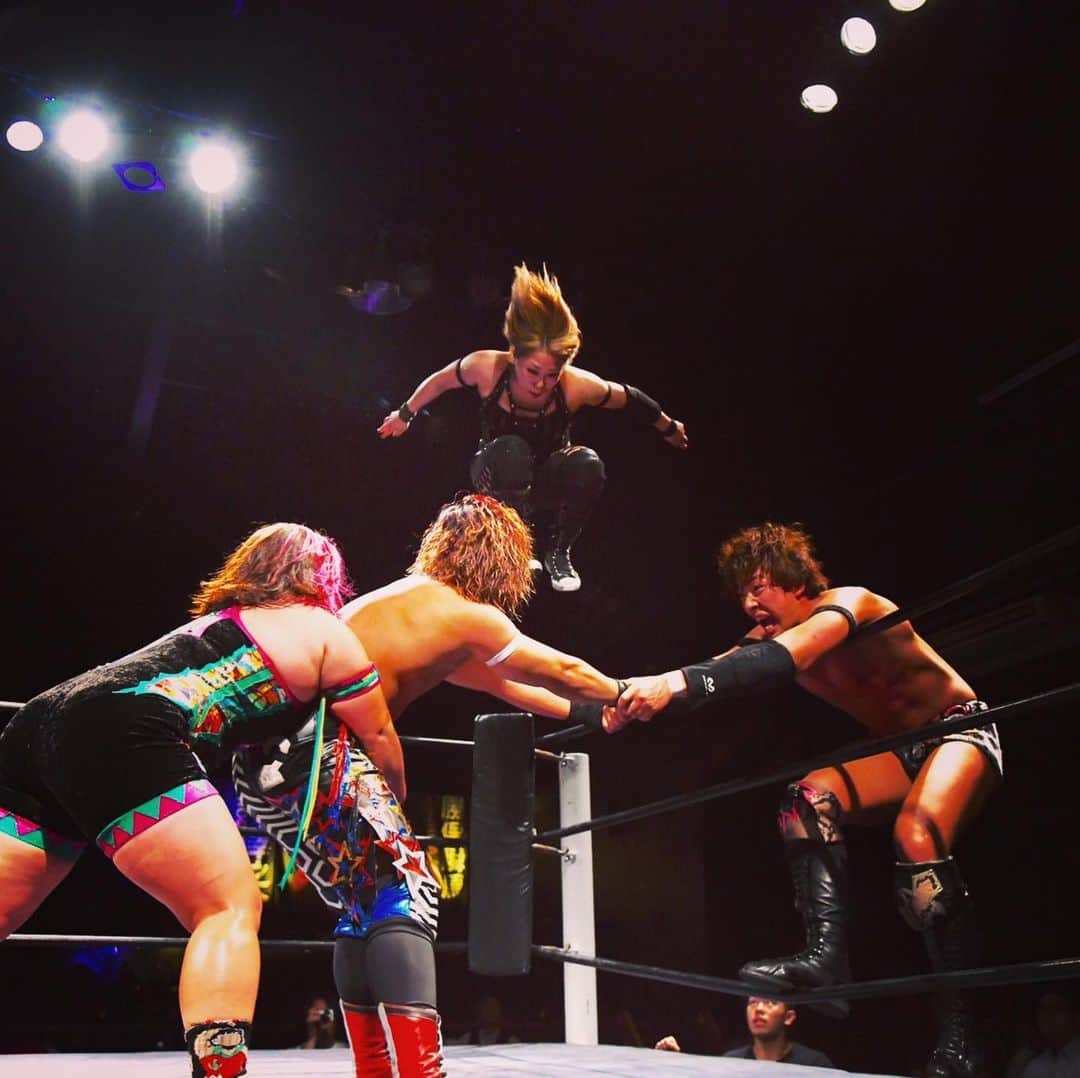 DASH・チサコさんのインスタグラム写真 - (DASH・チサコInstagram)「2019.6.24 ALL OUT × SENDAI GIRL'S PRO-WRESTLING SHINKIBA.  We finished the fierce battle.  #ddtpro #仙女 @sendaigirlspro_official @ddt_prowrestling」6月26日 10時06分 - dashchisako