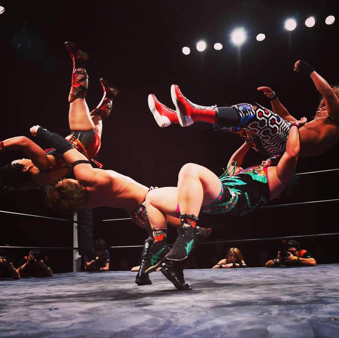 DASH・チサコさんのインスタグラム写真 - (DASH・チサコInstagram)「2019.6.24 ALL OUT × SENDAI GIRL'S PRO-WRESTLING SHINKIBA.  We finished the fierce battle.  #ddtpro #仙女 @sendaigirlspro_official @ddt_prowrestling」6月26日 10時06分 - dashchisako