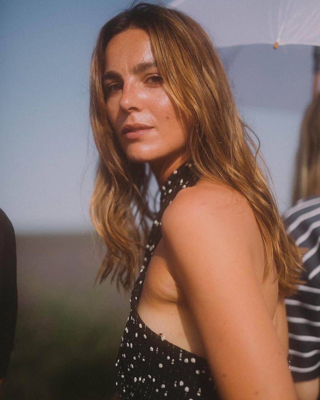 Vogue Parisさんのインスタグラム写真 - (Vogue ParisInstagram)「Jacquemus's 10-year anniversary show in Valensole was followed by an after-party steeped in the charm of Provence. Emily Ratajkowski, Jeanne Damas, Eddy de Pretto and more were all in attendance to celebrate the milestone event with the designer. @jacquemus #jacquemus #emilyratajkowski #jeannedamas #eddydepretto . 📷 by @virgile.guinard」6月26日 10時14分 - voguefrance
