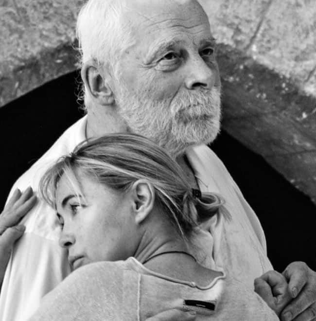 エマニュエル・ベアールのインスタグラム：「📷 @jeanlouis.fernandez _#jacquesveber  @structureproduction  @pascalrambert  #theater ....Tonight  #courdhonneurdupalaisdespapes  i love this man .....」
