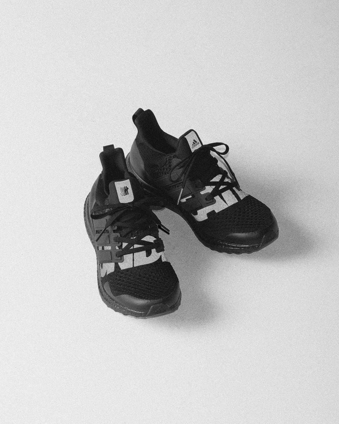 UNDFTDさんのインスタグラム写真 - (UNDFTDInstagram)「The UNDEFEATED global exclusive adidas Ultraboost 1.0 UNDEFEATED “Blackout” // Arrives Friday 6/28 only at Undefeated Chapter Stores and Undefeated.com」6月26日 2時49分 - undefeatedinc