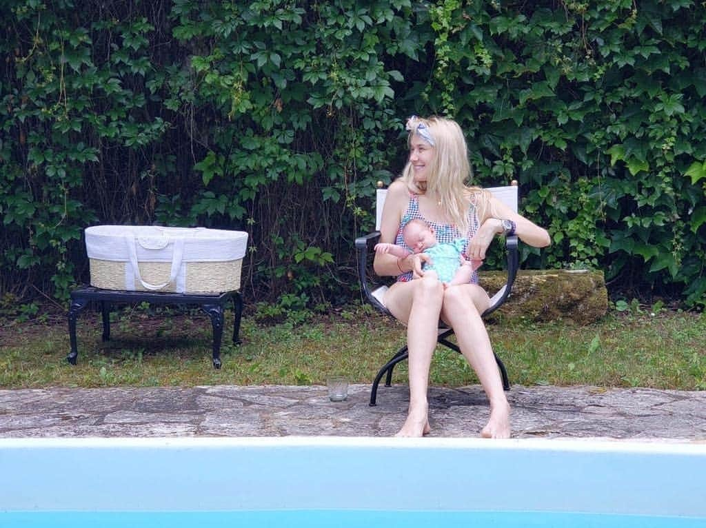 NERVOさんのインスタグラム写真 - (NERVOInstagram)「Three generations of Nervo ladies enjoying some family time in provincial France : granny Flav Nervo > mumma Liv Nervo > and let’s welcome baby Ace Paloma♠🕊😍😍💕💕❤❤💃💃👼🏼👼🏼🥰🥰」6月26日 2時52分 - nervomusic