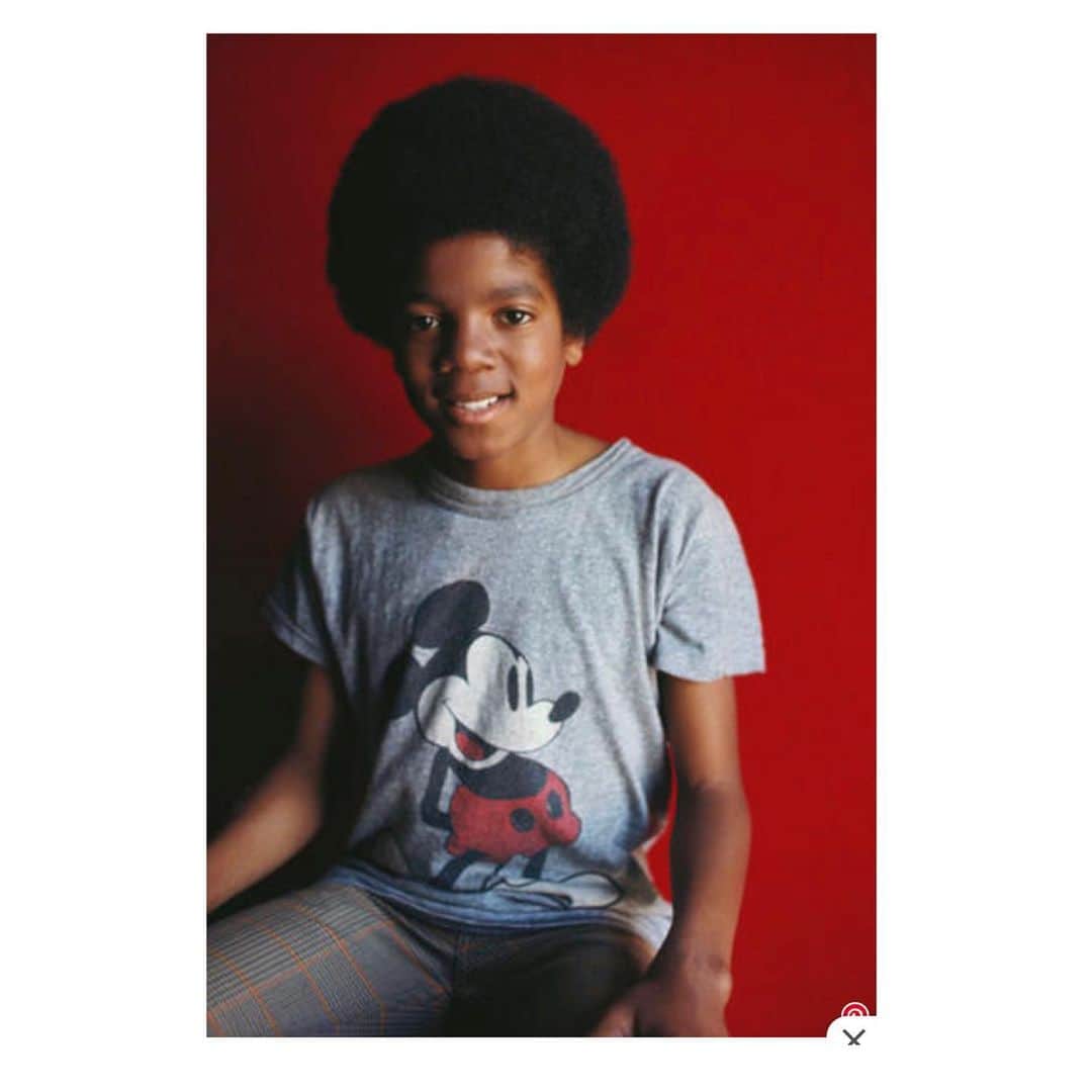 エブロ・ダーデンさんのインスタグラム写真 - (エブロ・ダーデンInstagram)「#RIPMJ .... Michael Jackson, we know this young person just wanted to be amazing & loved. Let us love the music.」6月26日 3時34分 - oldmanebro