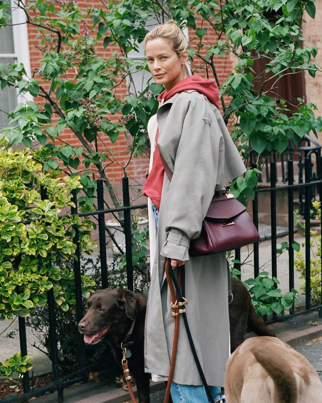 British Vogueさんのインスタグラム写真 - (British VogueInstagram)「Model, mother, activist and businesswoman @CarolynMurphy shares her lessons on staying true to your personal style. Watch as she takes Vogue through her daily routine, outfitted in a classic @GivenchyOfficial look with a modern twist, at Vogue.co.uk.」6月26日 3時45分 - britishvogue