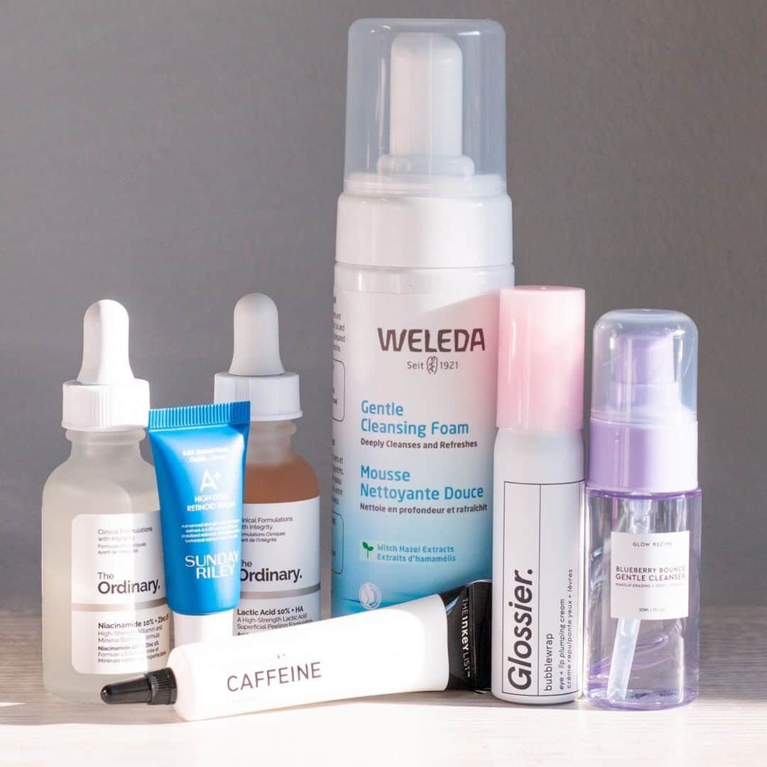 Weledaのインスタグラム：「We love @ivysavanah shelfie featuring our Gentle Cleansing Foam! Who has tried it yet? 💙」
