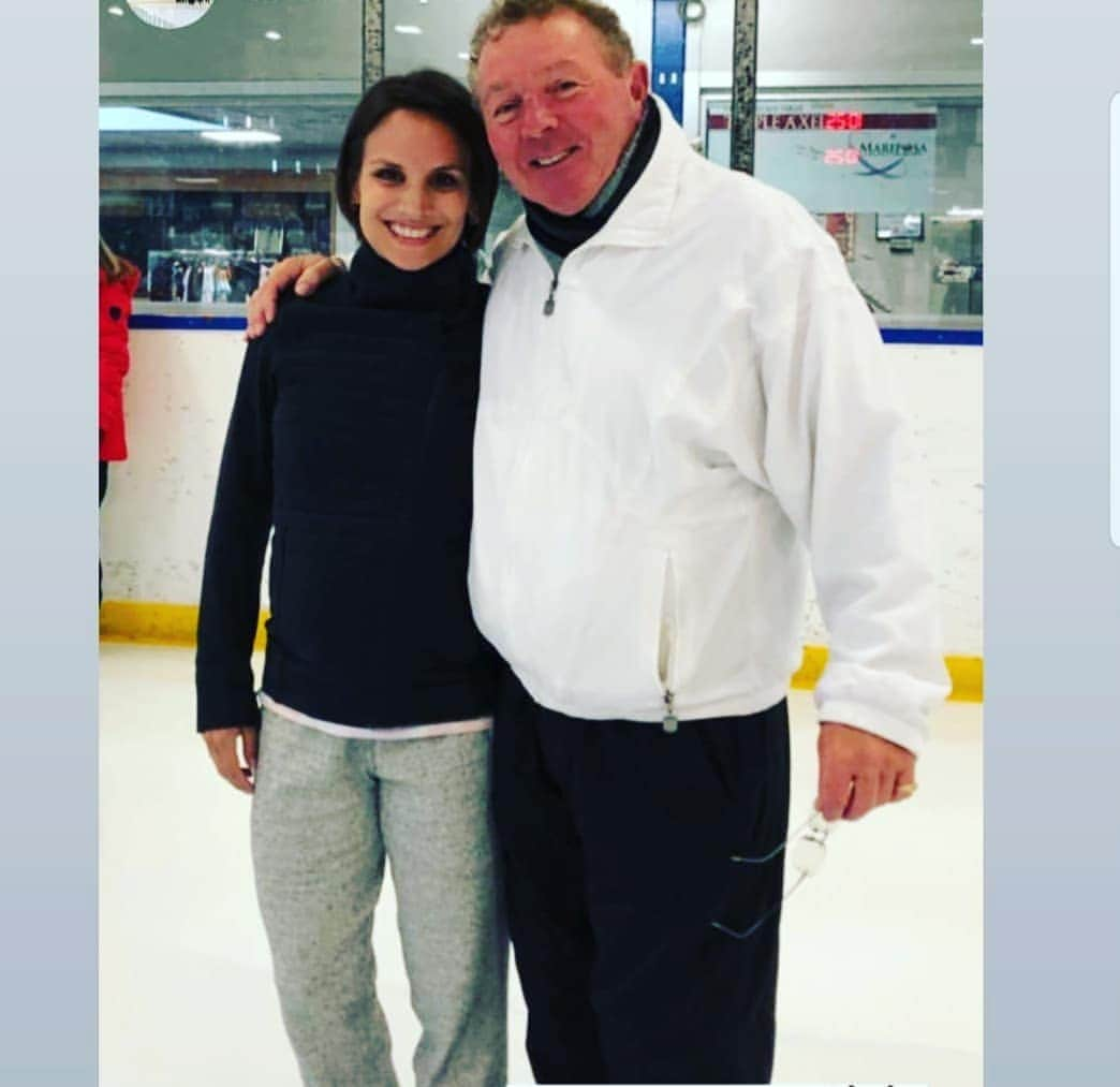 メーガン・デュアメルさんのインスタグラム写真 - (メーガン・デュアメルInstagram)「So much respect for this man and all the energy and dedication he has brought to figure skating over the years 🙌 Thanks @skatemariposa for having me today to help with the annual seminar!  #dougleigh #mariposaskatingschool #figureskating #skatingseminar #Barrie」6月26日 4時53分 - meaganduhamel