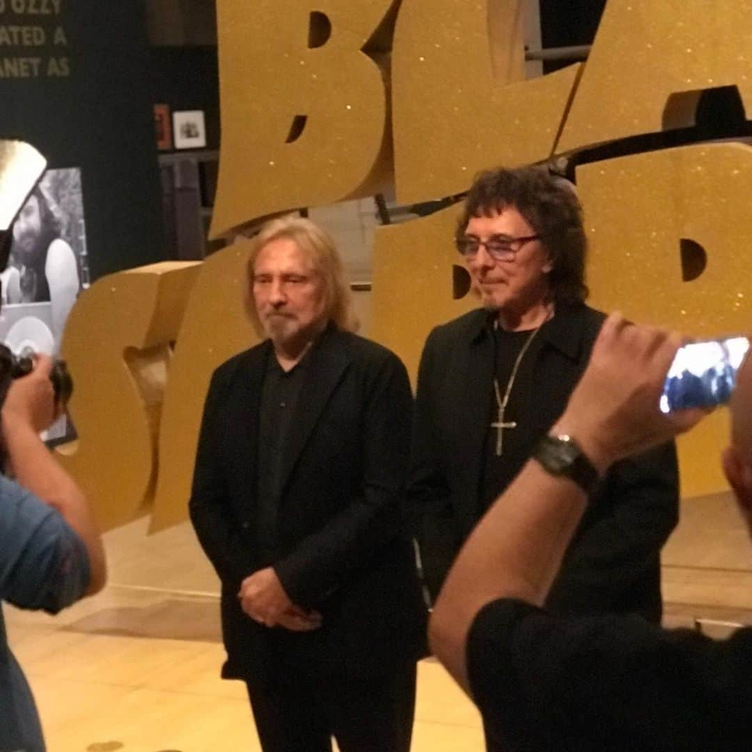 ギーザー・バトラーさんのインスタグラム写真 - (ギーザー・バトラーInstagram)「@iommi099 & me at the incredible 50 years of @blacksabbath exhibition in our hometown #Birmingham #England @birmingham_mag @homeofmetal_uk」6月26日 5時25分 - geezerbutler