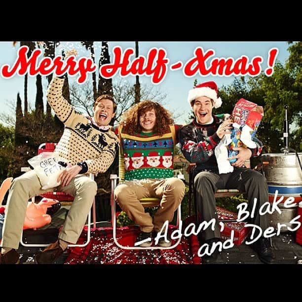 アダム・ディバインさんのインスタグラム写真 - (アダム・ディバインInstagram)「Merry Half Xmas Y’all! Drink that egg nog in the sun!」6月26日 5時39分 - adamdevine